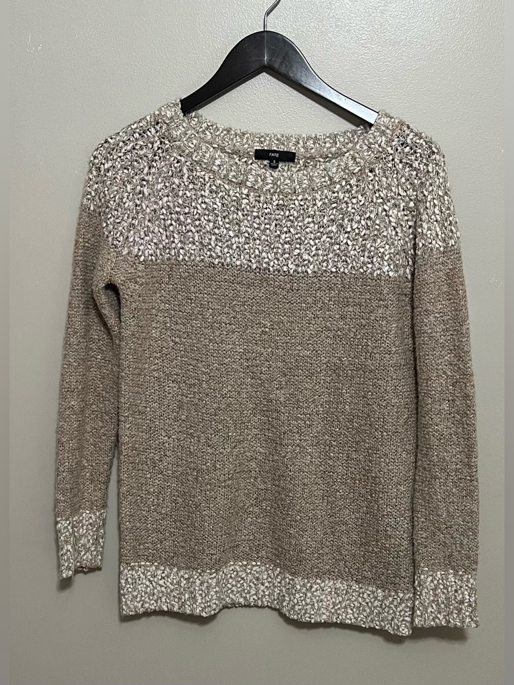 Fate Beige & White Sweater Size Small